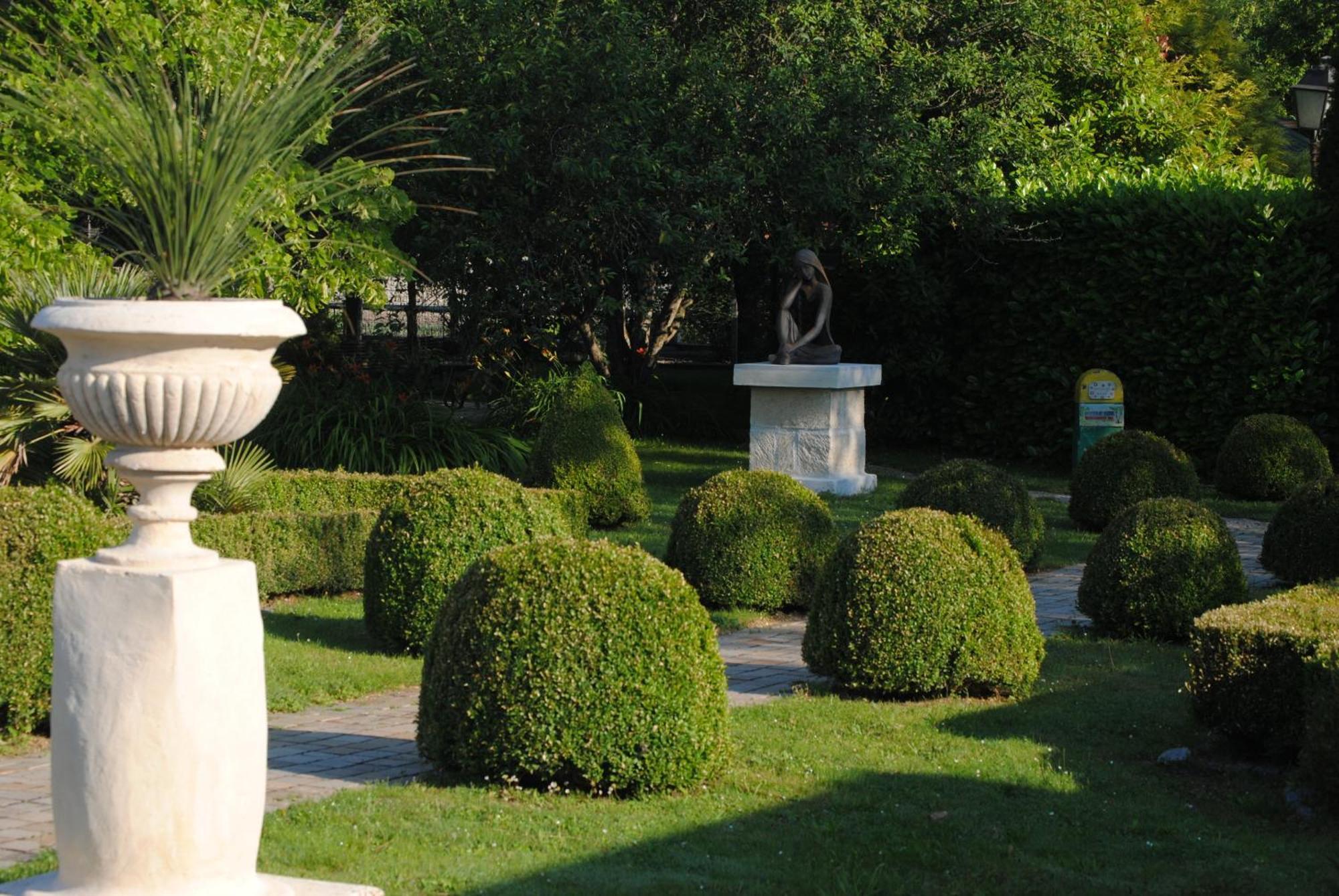 Le Grand Logis - Guest House - Bed And Breakfast Marchais  Pokoj fotografie